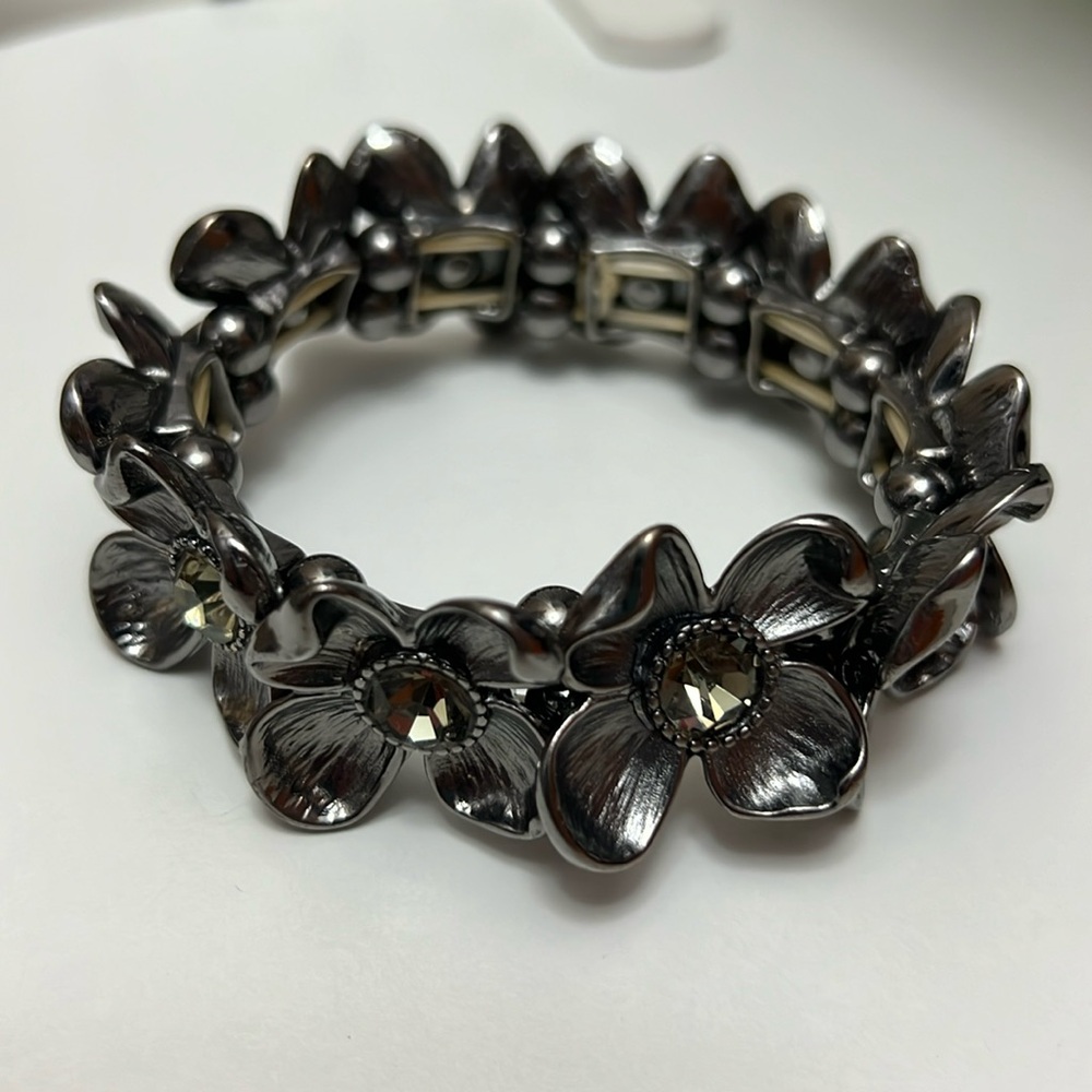 Antique Silver Tone Stretch Bracelet